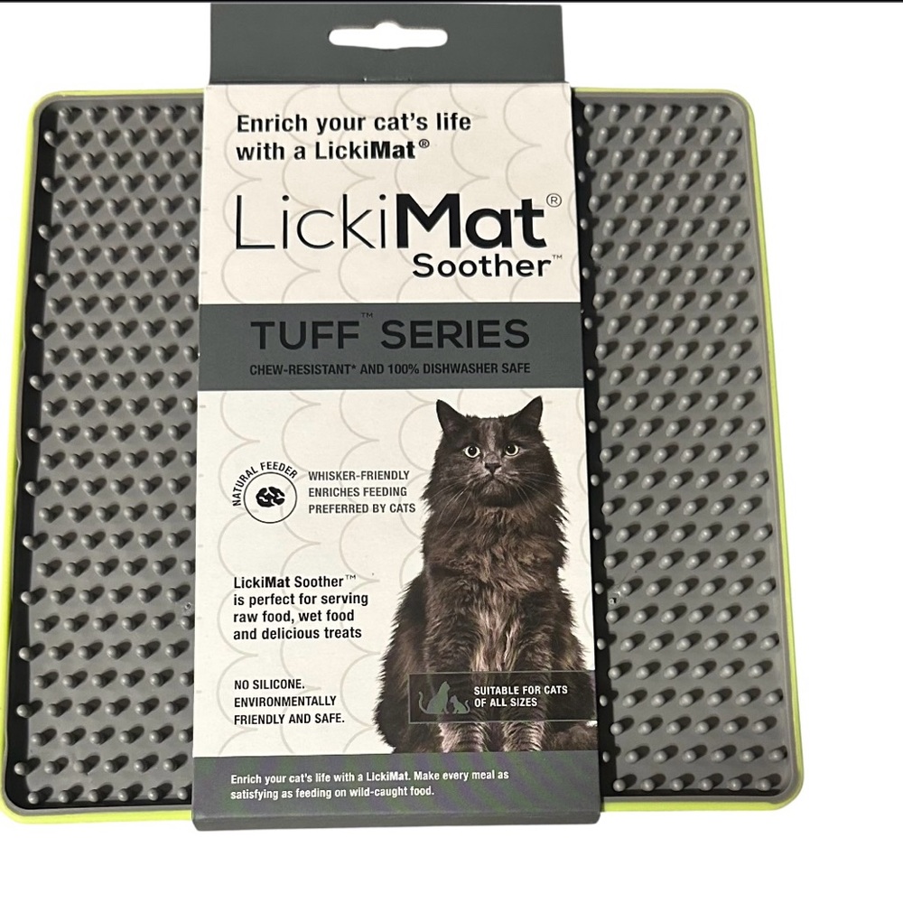 LickiMat Soother Tuff Series NWT